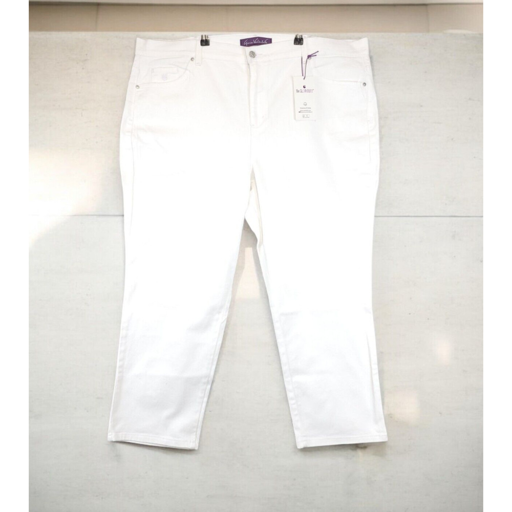 Gloria Vanderbilt Amanda Slimming Jeans Women 26W Short Tapered Leg White Denim